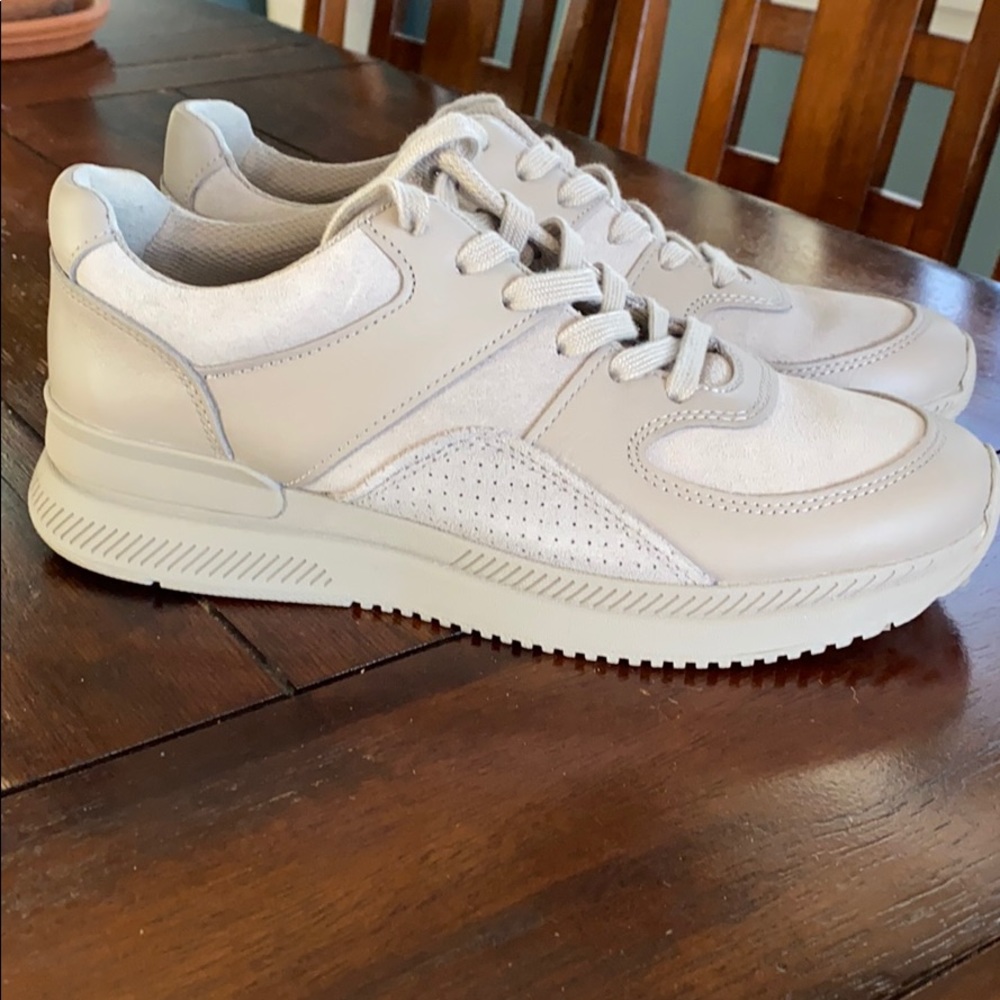 Everlane Tread - The Trainer